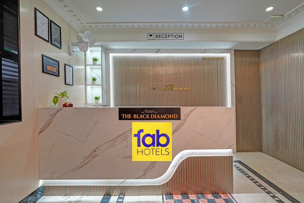 Fabhotel The Black Diamond