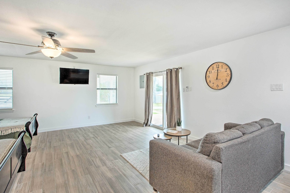 Lakefront Frankston Home w/ Guest Studio! - Property Image 23