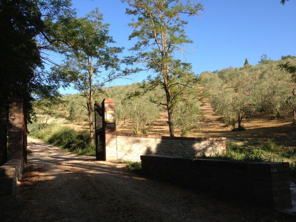 Nice Apartment in Chianni view 2