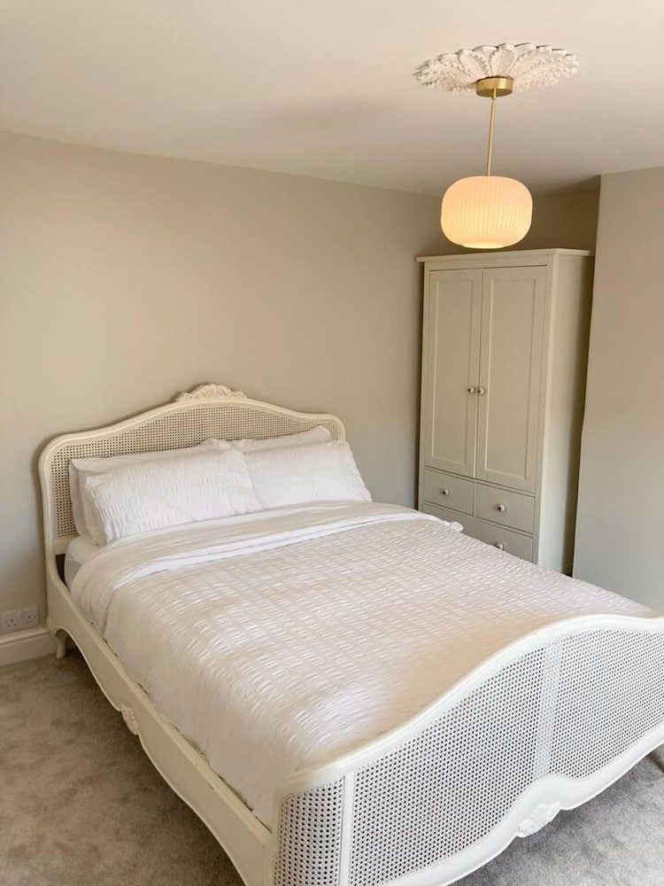 Harbourside - Luxury 2bed Cottage & Garden view 2