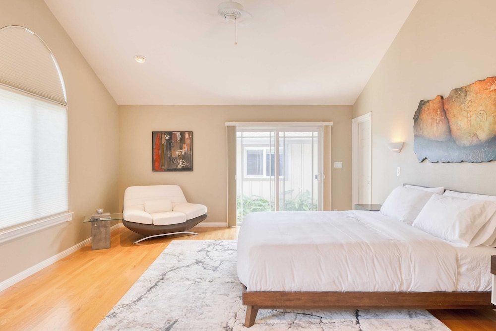 Pool + Hot Tub + Firepit + Game Room Minutes From Sebastopol & Russian River Baker Lane Retreat