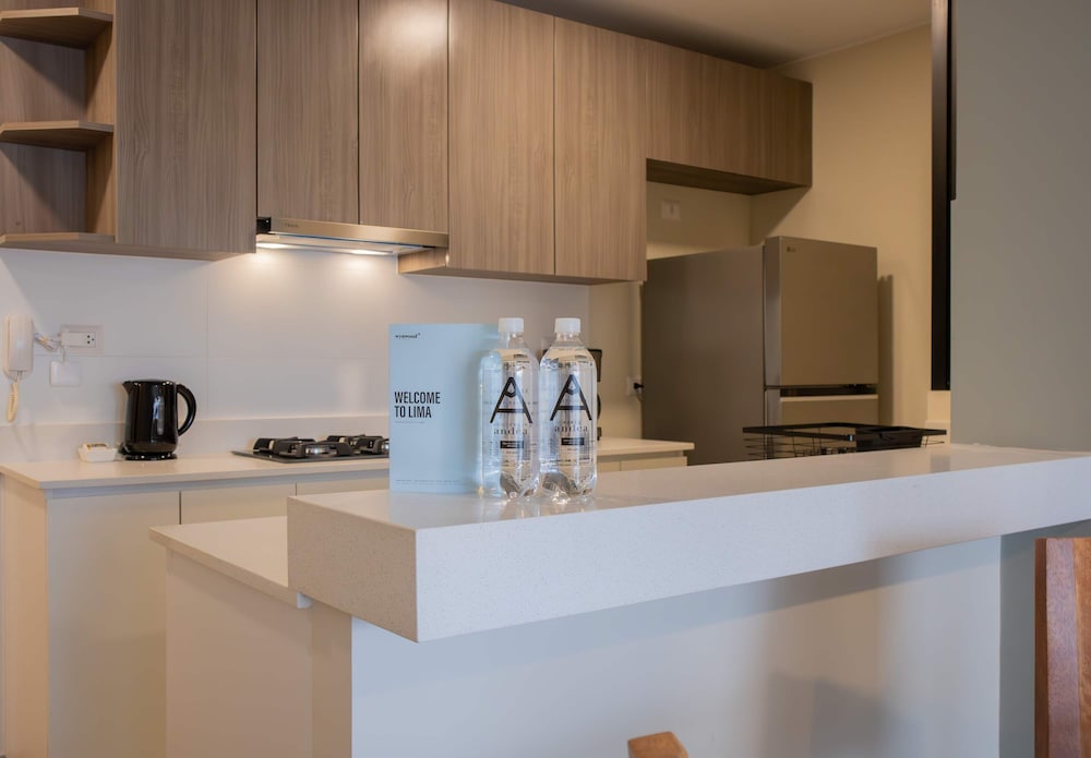 w Modern 2BR w Scenic Balcony Close to Kennedy Park