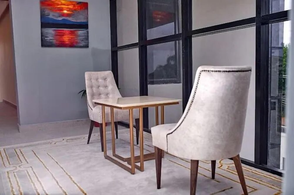 Ro's Villa Apartment