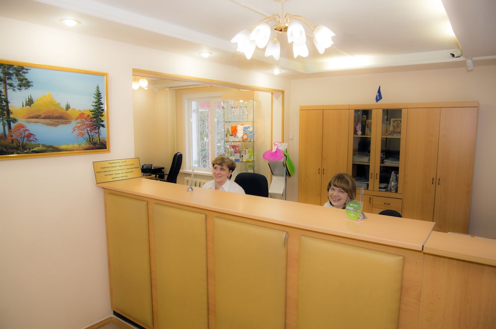 Lobby & Reception