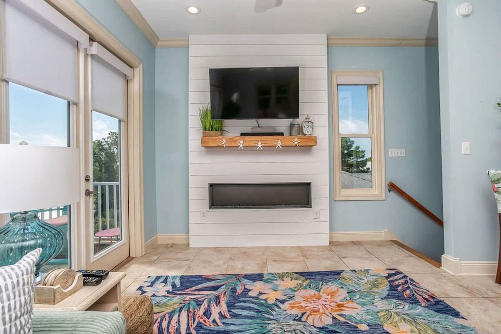 Beach Walk Retreat Heated Pool Golf Views Main Guest House Sleeps 15