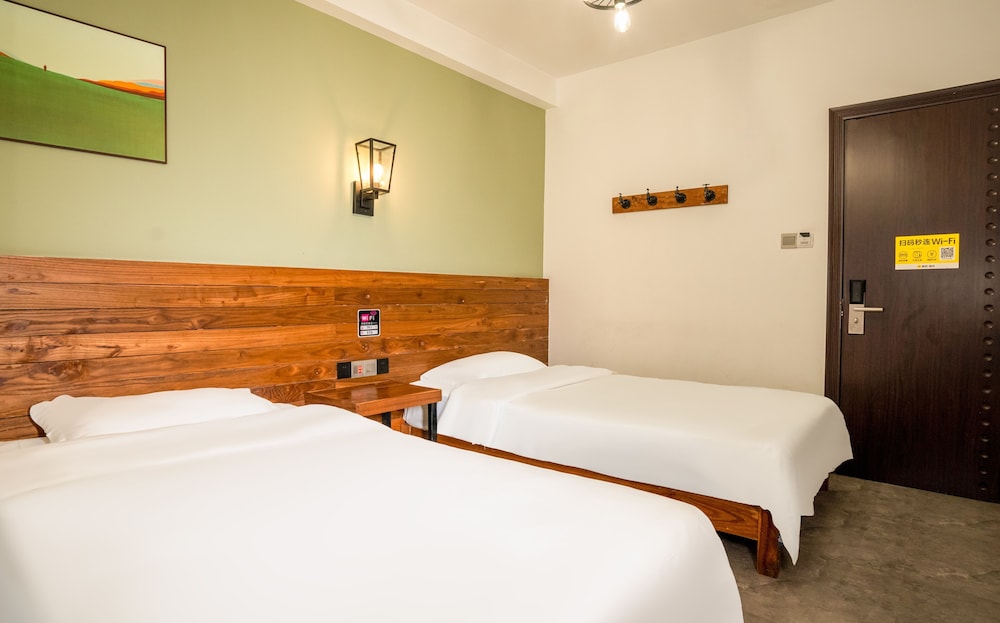Tianmen Mountain Loft Art Inn