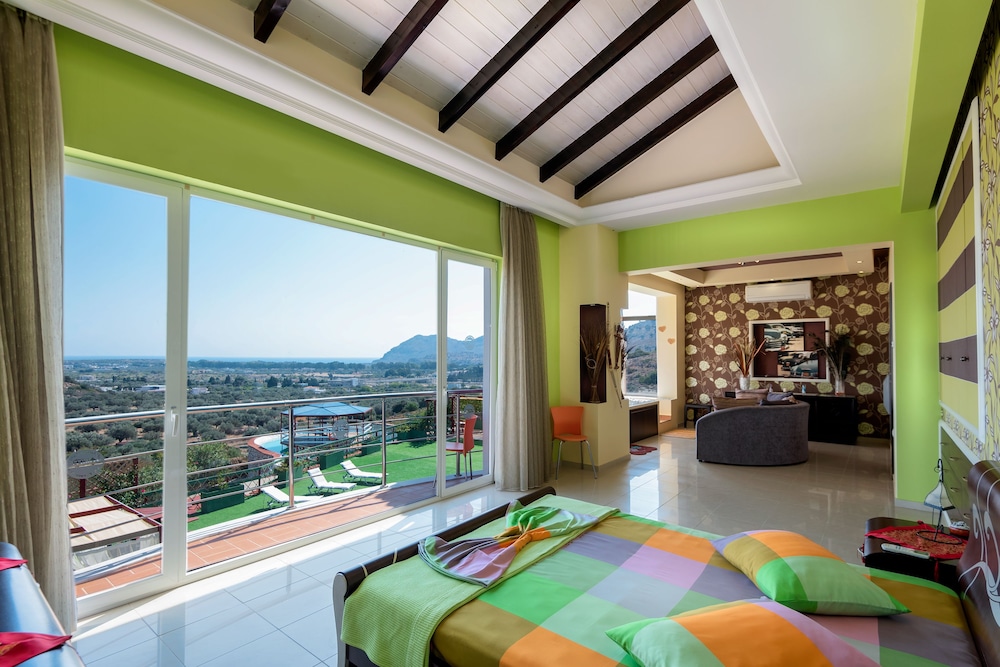 Paramithia Villa photo 4