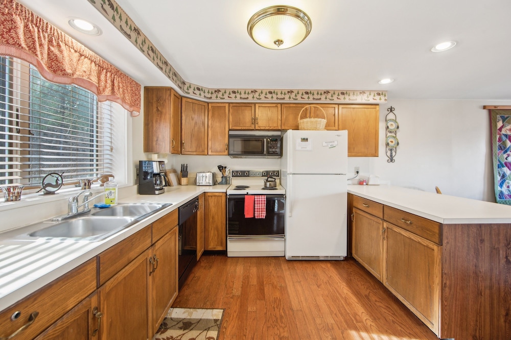 Quick Silver 9d - Comfy Townhome For All Seasons 3 Bedroom Townhouse by The Summit at Gore Mountain