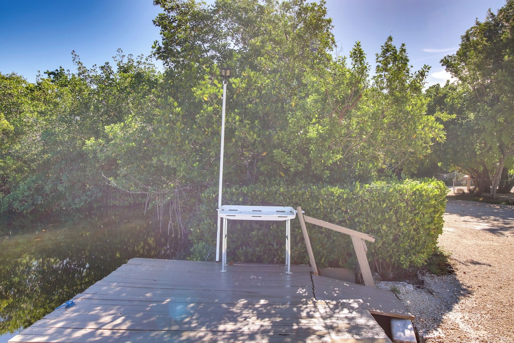 < 1 Mi to Pennekamp: Tranquil Escape w/ Dock