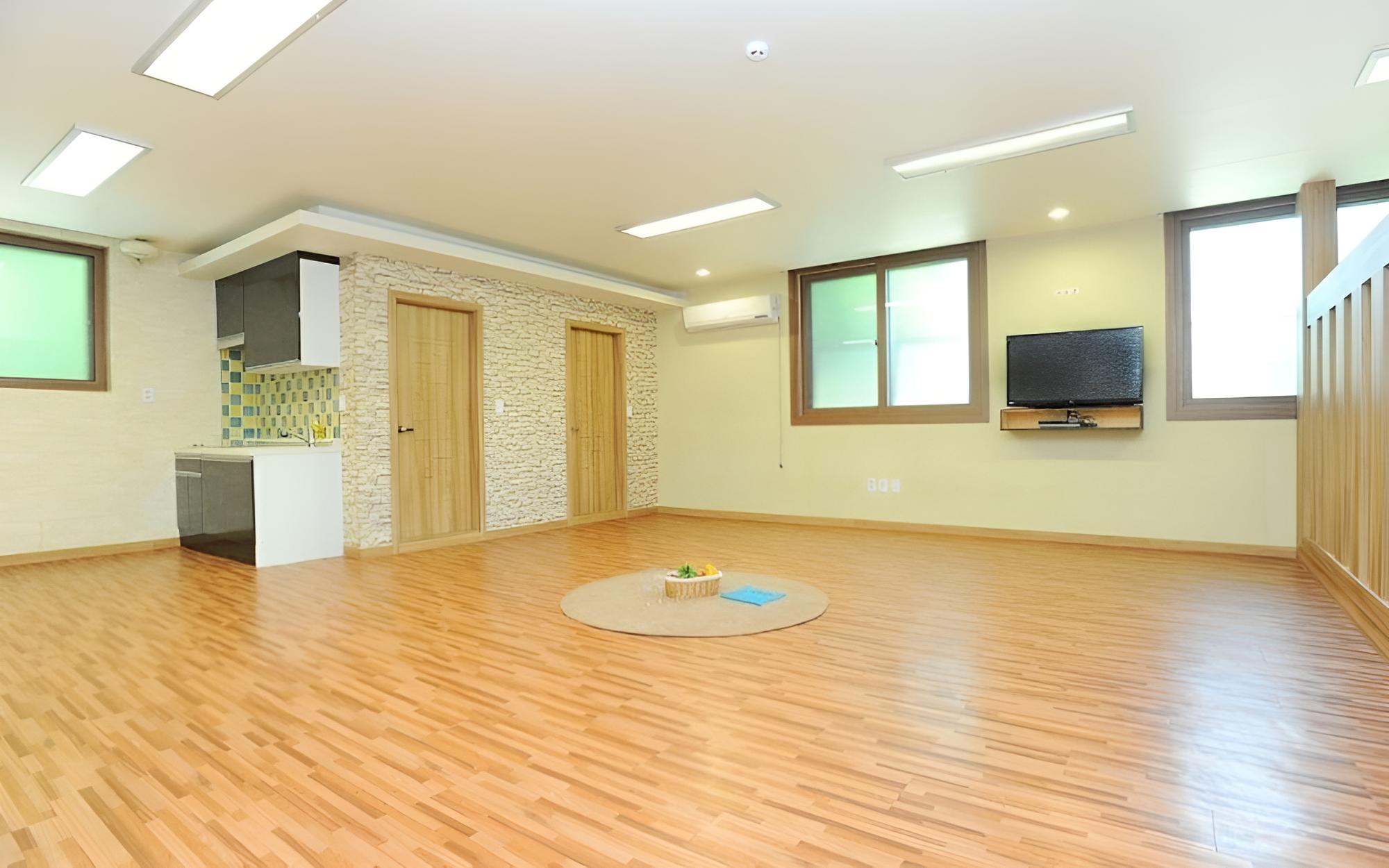 Gapyeong Jayusigan Pension view 4