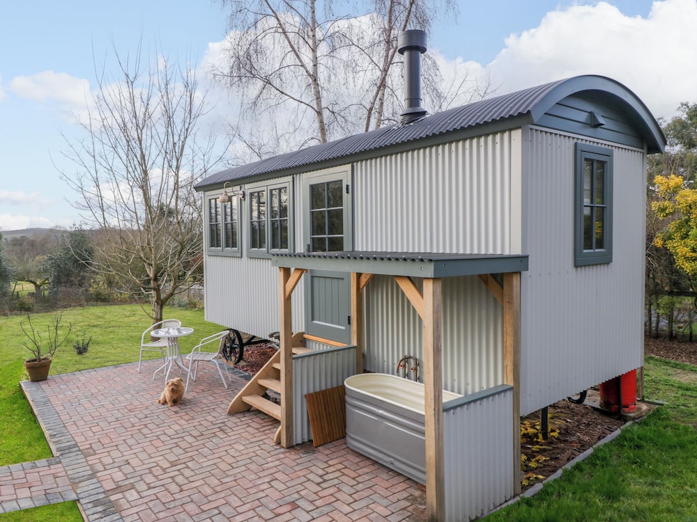 Evendine Hut @ Evendine Cottage
