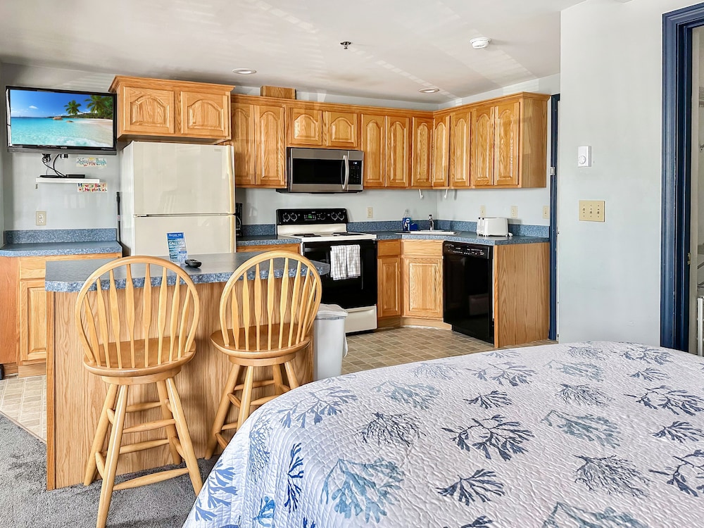 Ocean Air Suites - Property Image 36