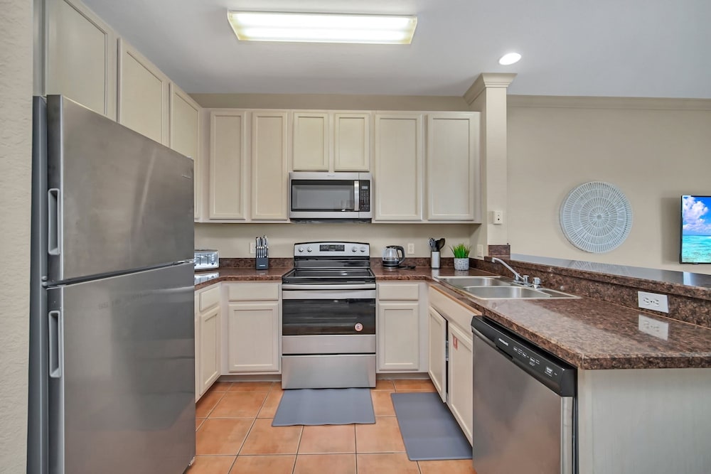 Family-friendly Condo With Pool, Hot Tub & Sauna