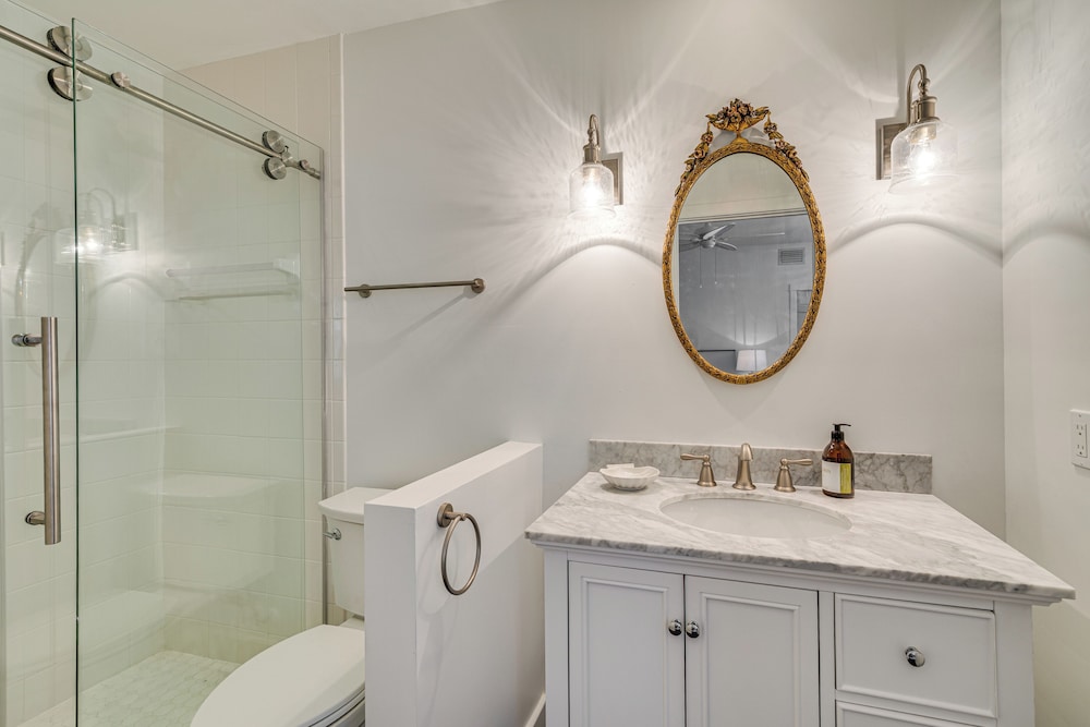 Luxe Pine Island Living: Historic Old Florida Gem!