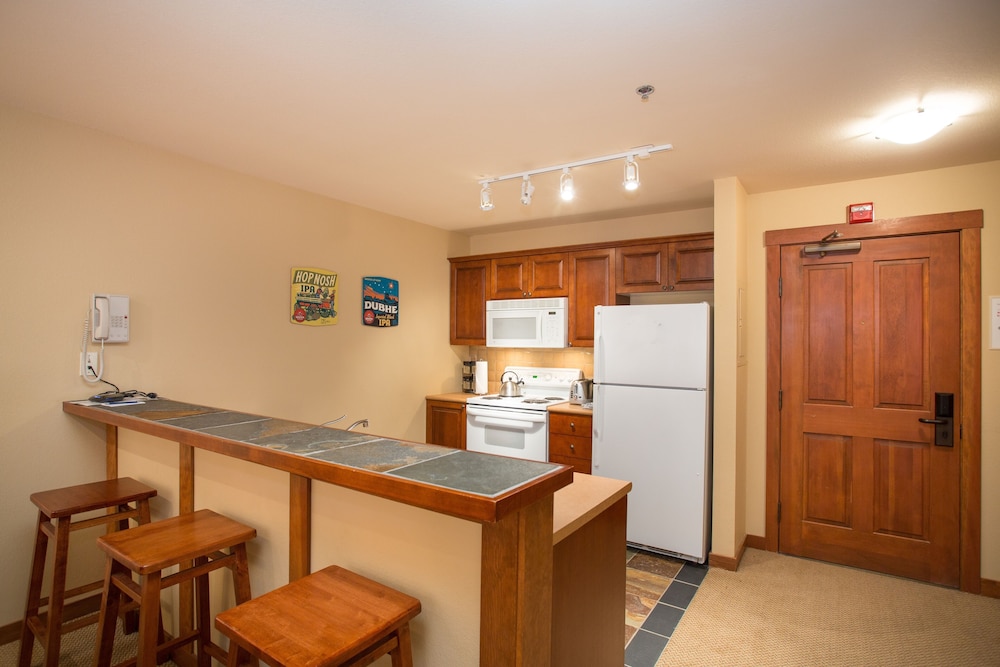 One Bedroom Condos at Powderhorn Lodge - Solitude UT