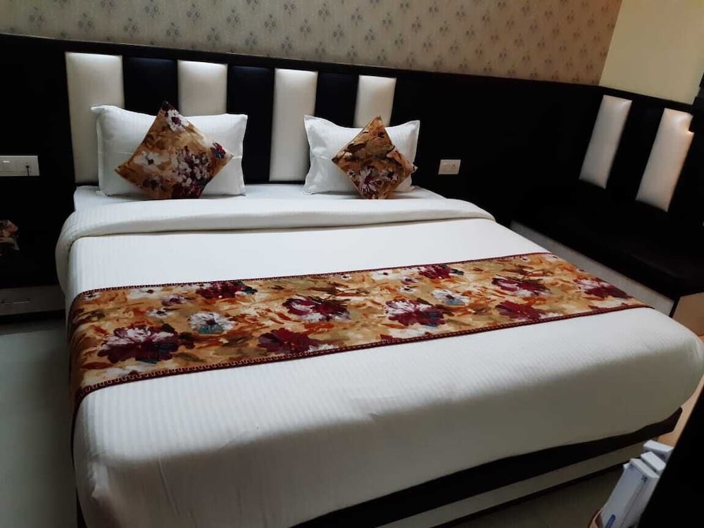 Satyadeep Inn