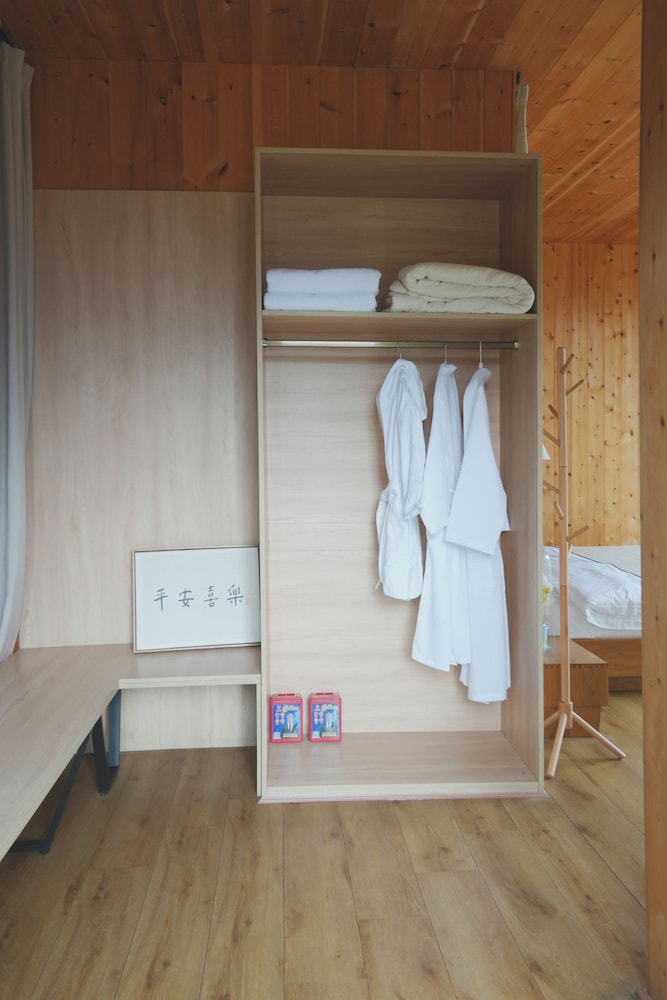 Chunqiu Banshan Leisure Resort