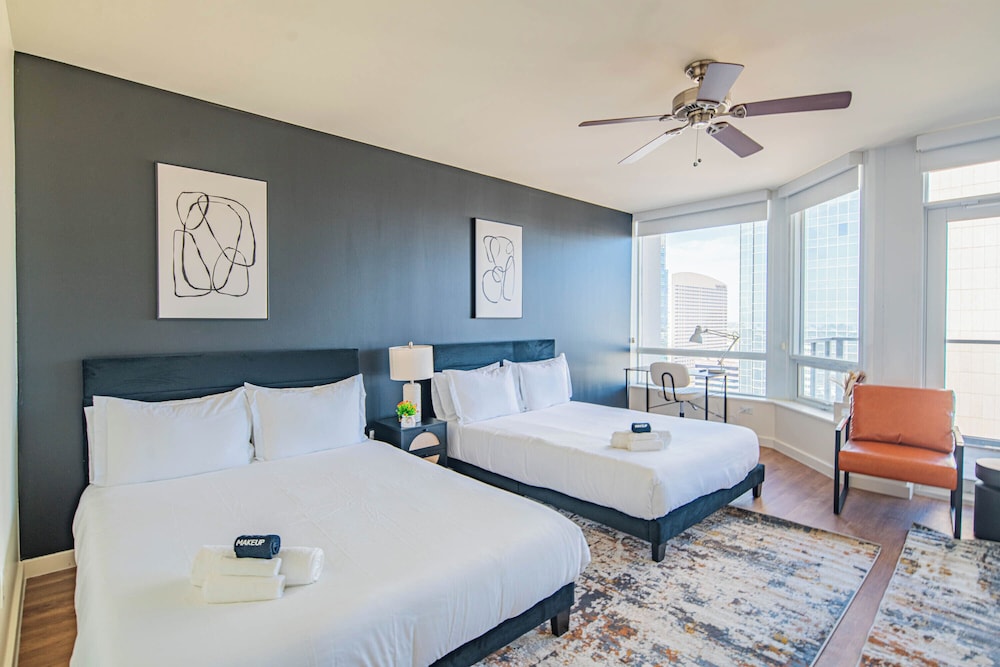 ROVE LIVING/KL - 44 Monroe