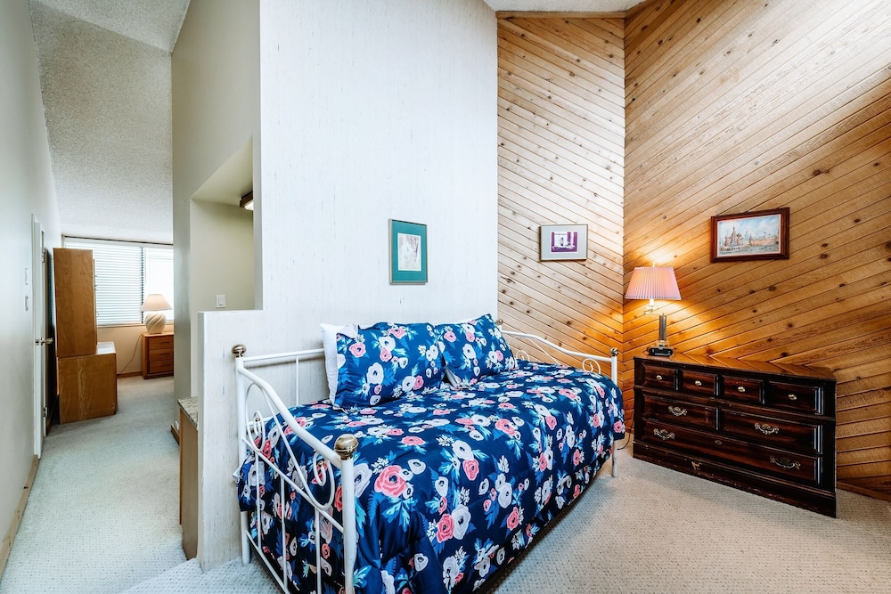 Park Avenue 2 Bedroom Condominiums - Sleeps 8 view 5