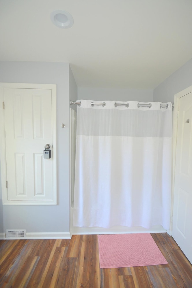 Broadway Cottage - Convenient Location!