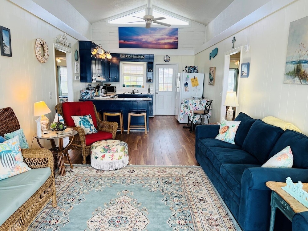 Seaside - 4 Br Home