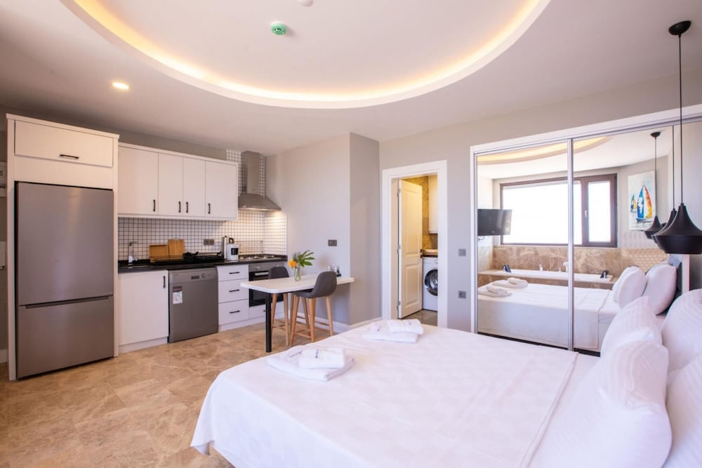 Luxury Flat With Jacuzzi in Kas Antalya view 2