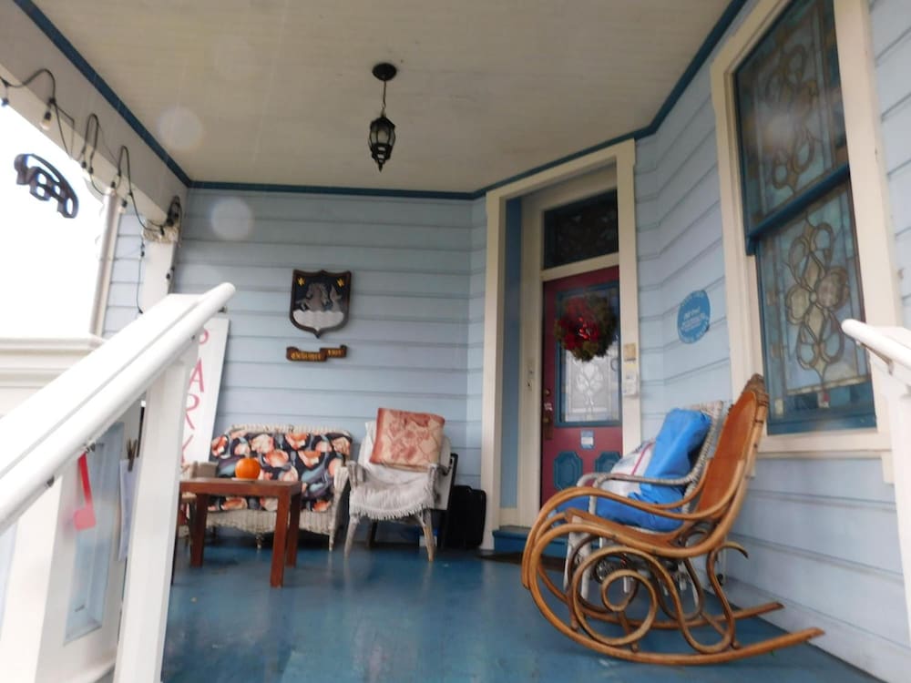 Cliff Crest Bed & Breakfast