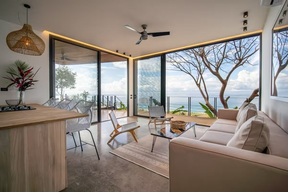 Seataya Oceanview Luxury Villas