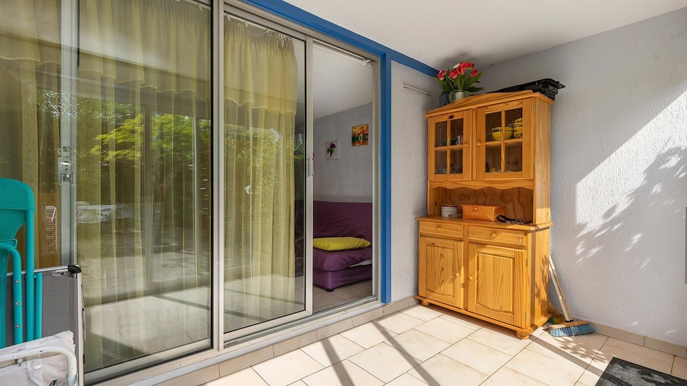Cozy Stay Near the Beach