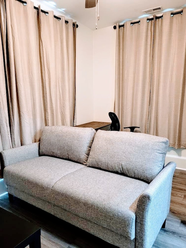 Walk to Duke Campus 1 Bedroom in Trinity Park