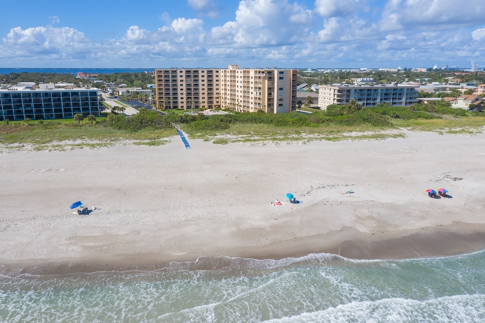 Canaveral Towers by Happy Palm Stays