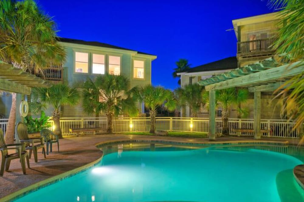 Palm Palace by Avantstay Pool Amazing Old Town Location
