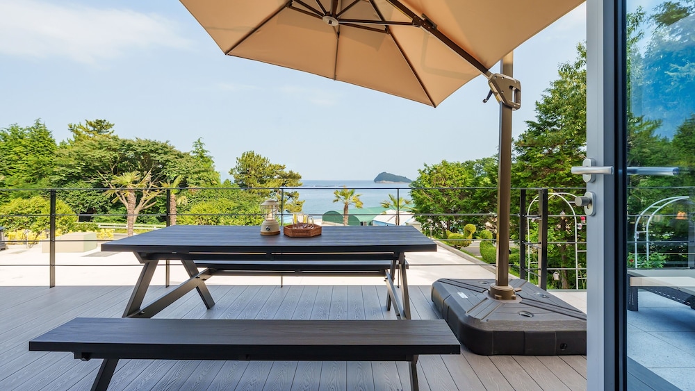 Namhae Orda Pool Villa