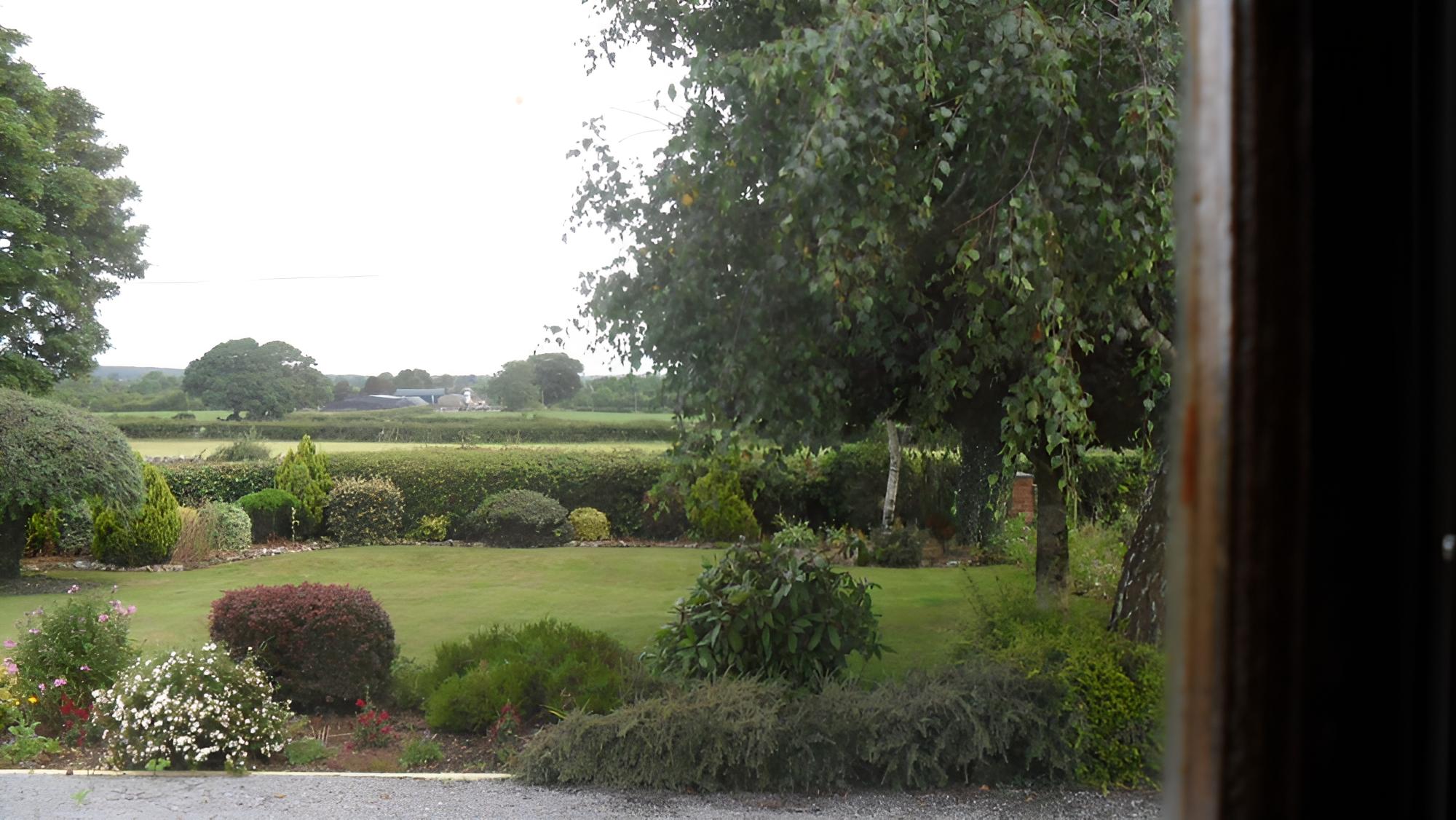 Hillcrest Country Home