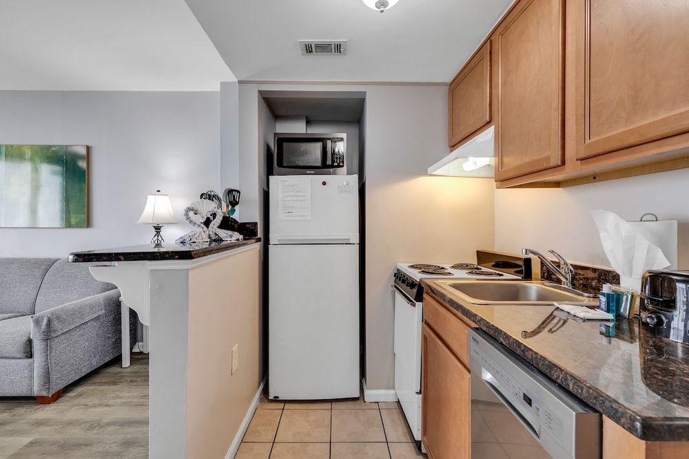 Oceanfront Condo at Meridian Plaza