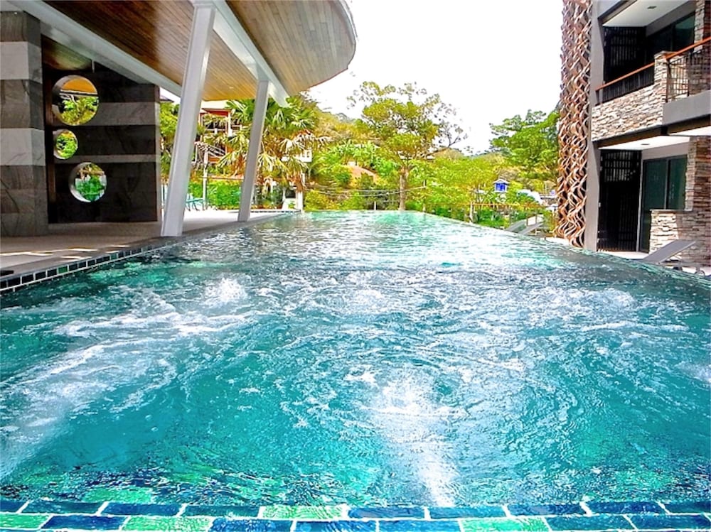 Emerald Patong New Studio with Balcony