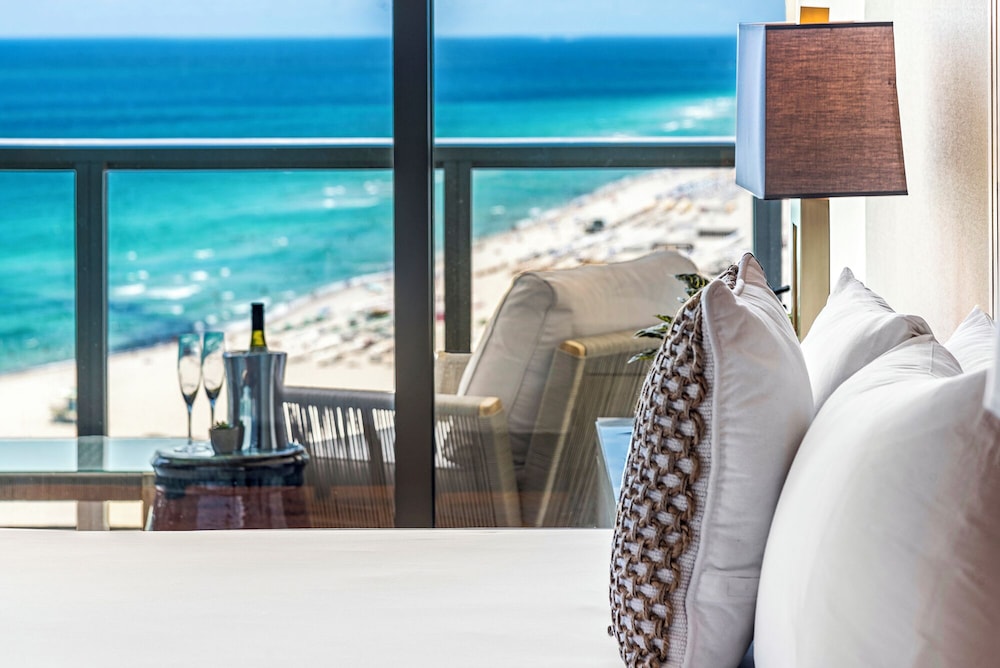 Luxury Vacation Rentals in South Beach by LRMB