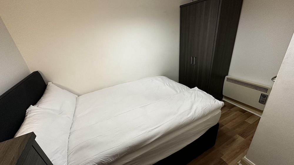 Ground Floor 2-bed Apartment in Colchester view 2