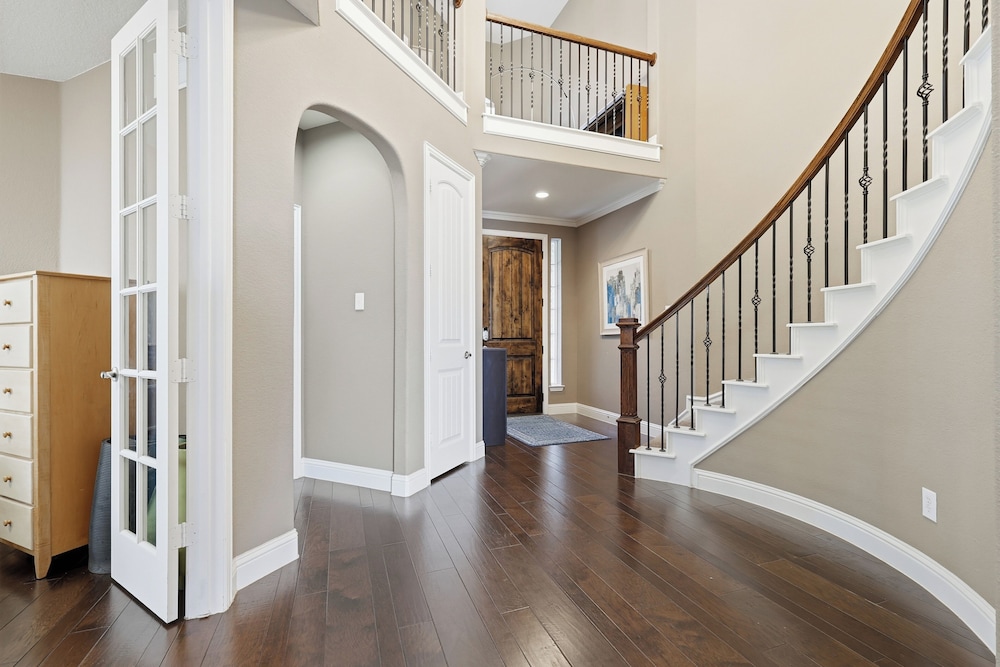 Spacious Cozy 4B Home in Frisco