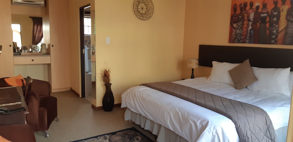 Mannah Guest Lodge
