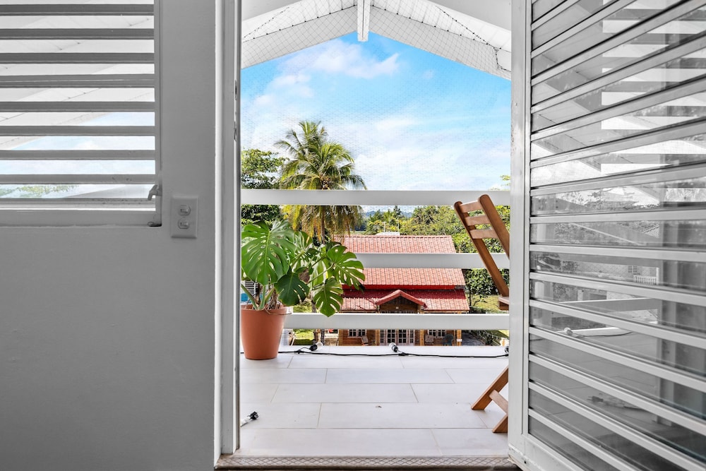 Beachfront With Pool Free Parking