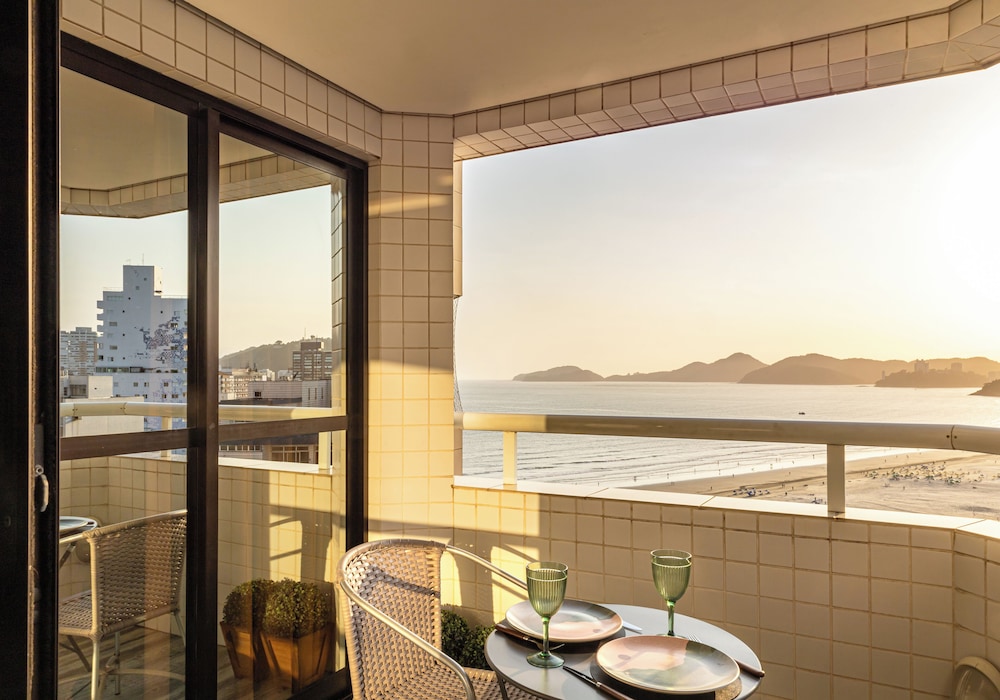 Flat com piscina vista-mar em Santos