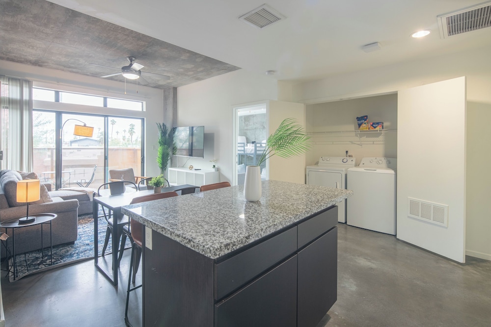 ROVE LIVING/KL - Roosevelt Point