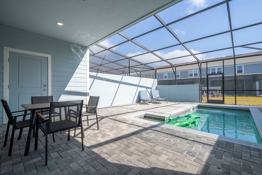Luxury Private Pool Themed Rooms Close to Disney 1282