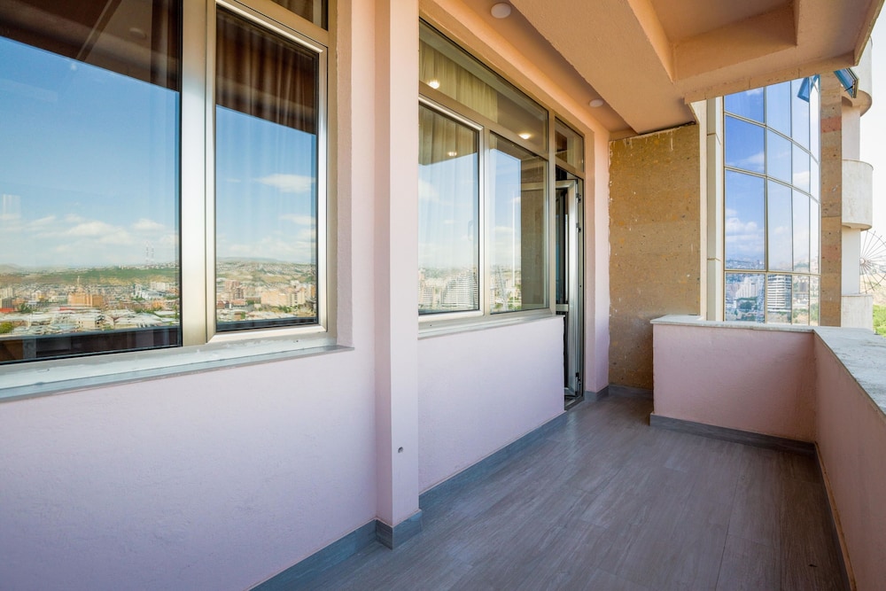 Stay Inn next to Dalma Mall