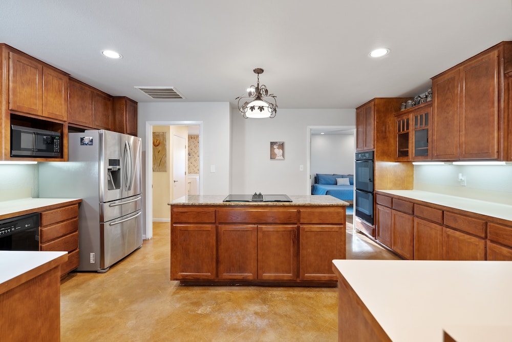 Marble Falls Vacations - Pet-friendly Marble Falls Home w/ Hot Tub! - Property Image 36