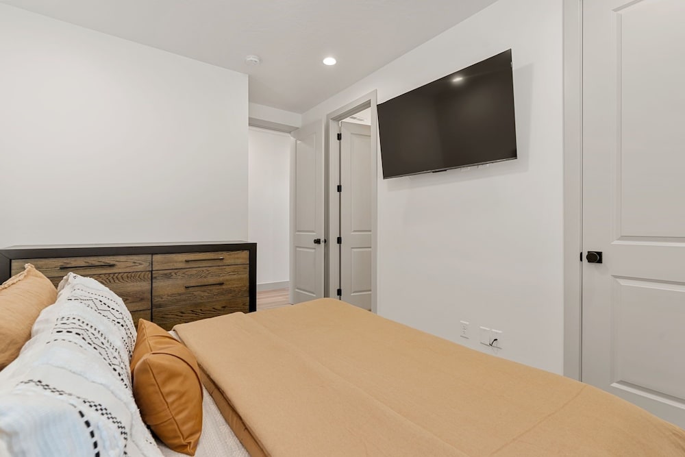 Coastline Cottage 5 Bedroom Townhouse