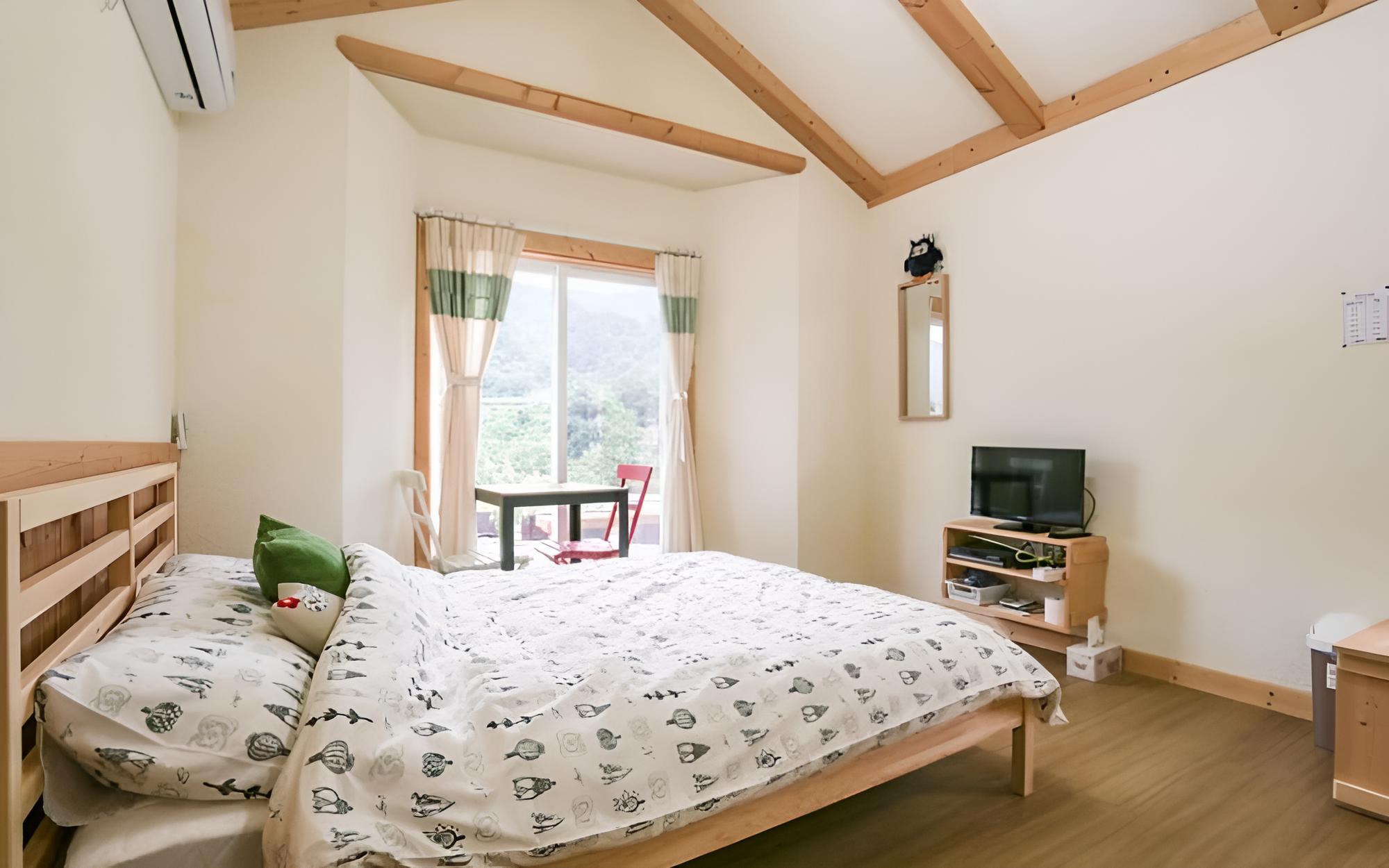 Danyang Owl Pension view 3