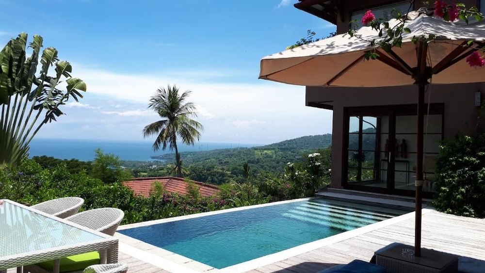 Aomi Villa