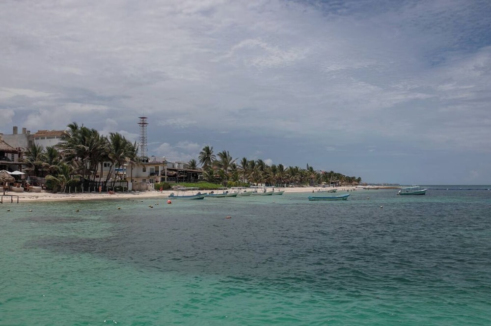 Studios walking distance to the beach
